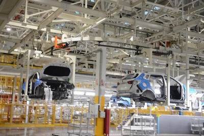 張貴林董事長到上汽集團乘用車鄭州基地參觀考察